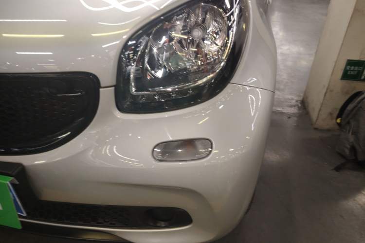 Used smart forfour 2016 0.9T 66 kW Pioneer Edition Left Front Headlight