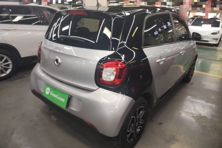 Used smart forfour 2016 0.9T 66 kW Pioneer Edition Rear Right 45 Deg
