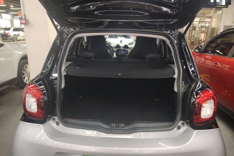 Used smart forfour 2016 0.9T 66 kW Pioneer Edition Trunk