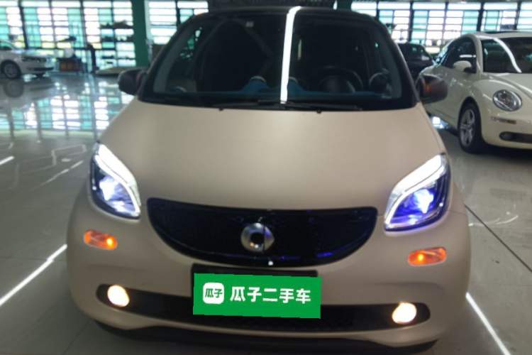 Used smart forfour 2016 0.9T 66 kW Ultimate Edition Front