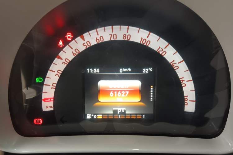 Used smart forfour 2016 0.9T 66 kW Ultimate Edition Instrument Cluster