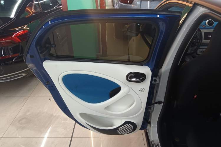 Used smart forfour 2016 0.9T 66 kW Ultimate Edition Left Rear Door Interior