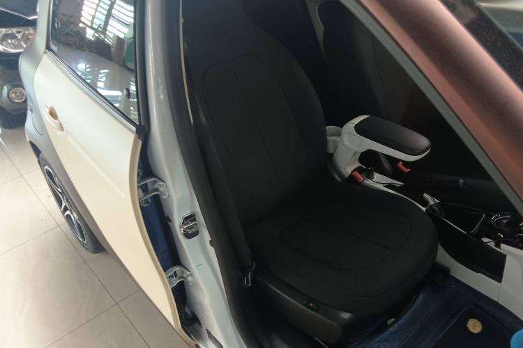 Used smart forfour 2016 0.9T 66 kW Ultimate Edition Right Front Seat