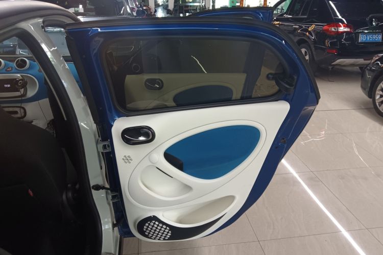 Used smart forfour 2016 0.9T 66 kW Ultimate Edition Right Rear Door Interior