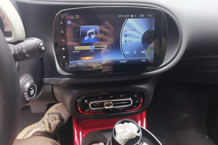 Used smart forfour 2016 1.0L 52 kW Dynamic Edition Audio And AC Panel