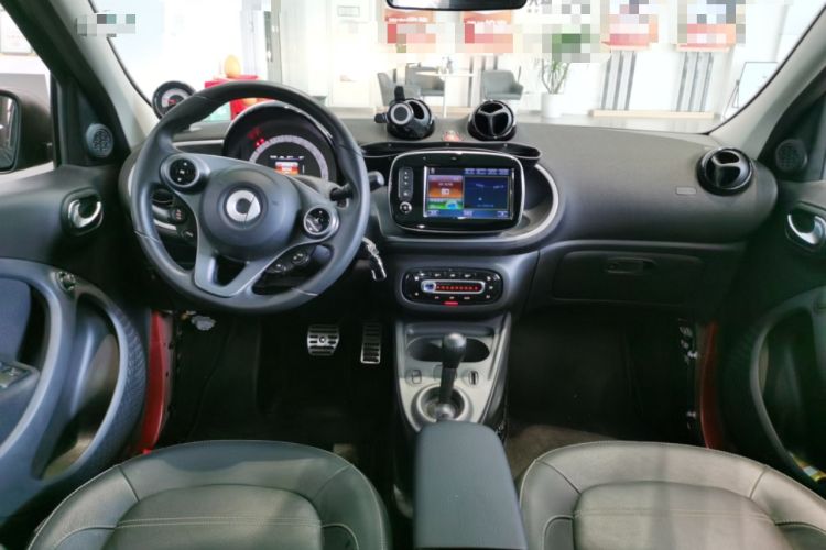 Used smart forfour 2016 0.9T 66 kW Pioneer Edition Center Console