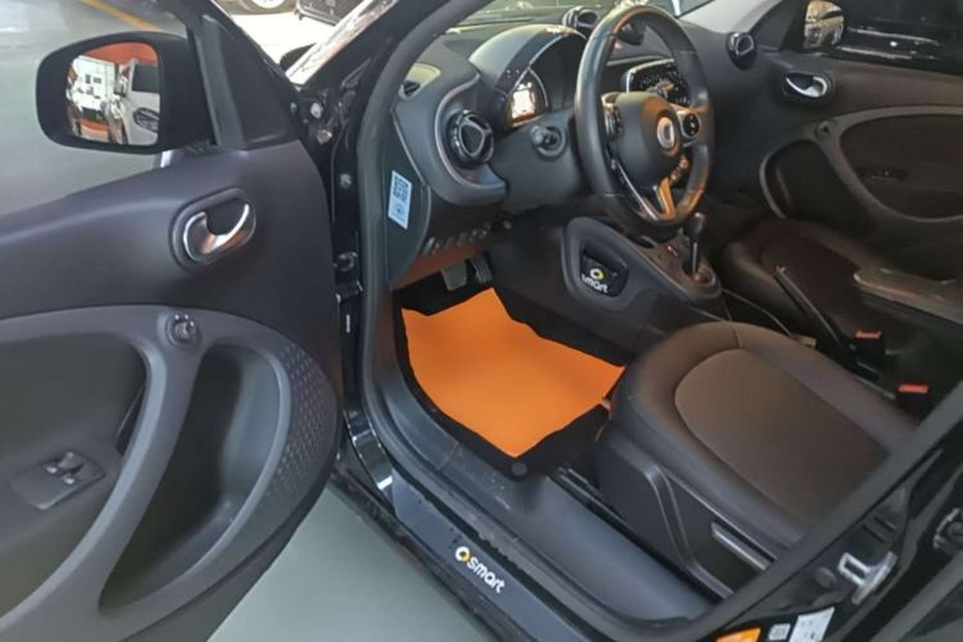 Used smart forfour 2016 1.0L 52 kW Passion Edition Driver Seat