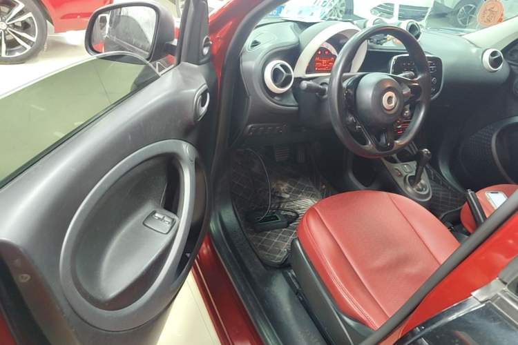Used smart forfour 2016 1.0L 52 kW Dynamic Edition Driver Seat