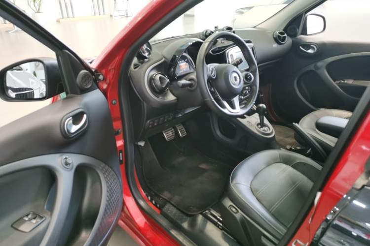 Used smart forfour 2016 0.9T 66 kW Pioneer Edition Driver Seat