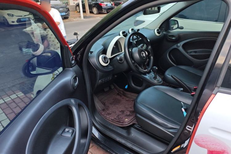 Used smart forfour 2016 1.0L 52 kW Dynamic Edition Driver Seat