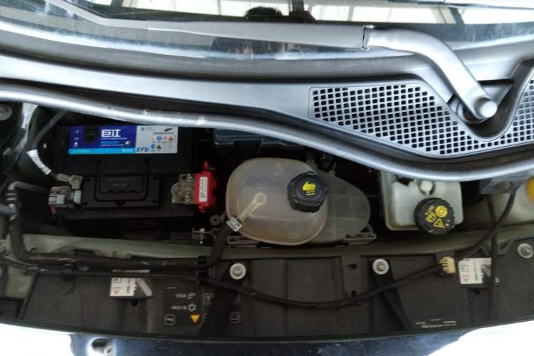 Used smart forfour 2016 1.0L 52 kW Dynamic Edition Engine Bay
