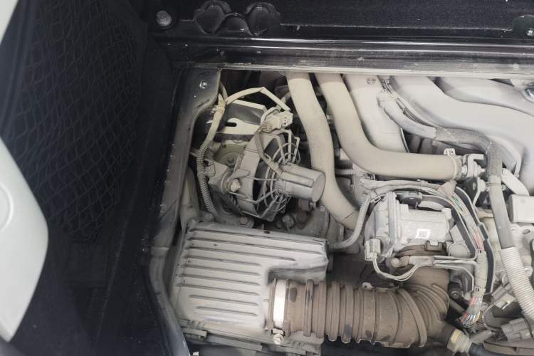 Used smart forfour 2016 1.0L 52 kW Dynamic Edition Engine Bay Right