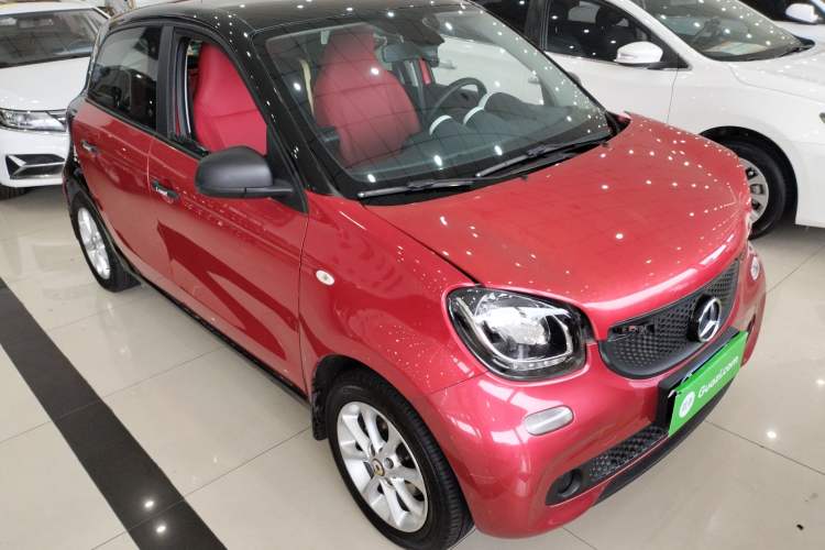 Used smart forfour 2016 1.0L 52 kW Dynamic Edition Exterior 1