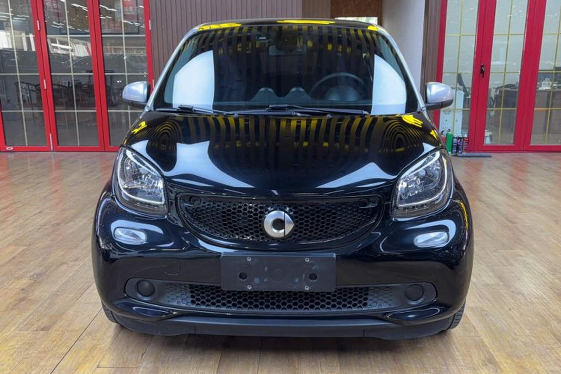 Used smart forfour 2016 0.9T 66 kW Pioneer Edition Exterior 1