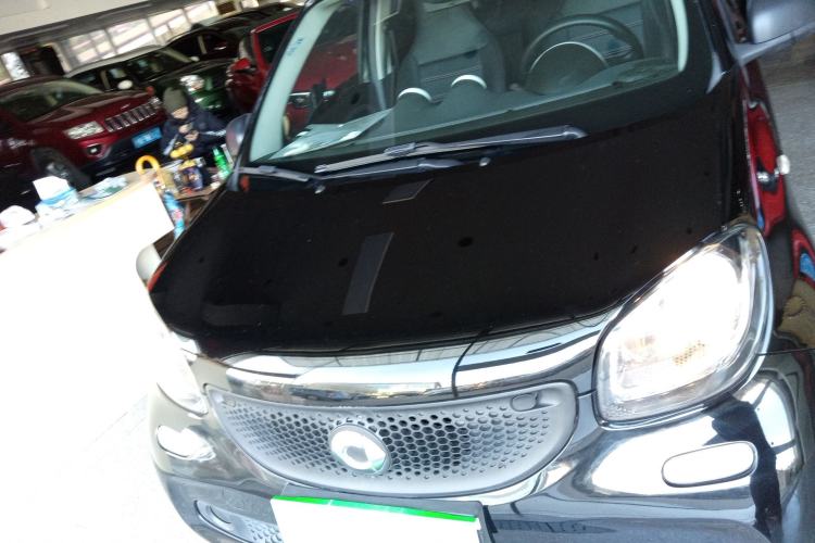 Used smart forfour 2016 1.0L 52 kW Dynamic Edition Exterior 1