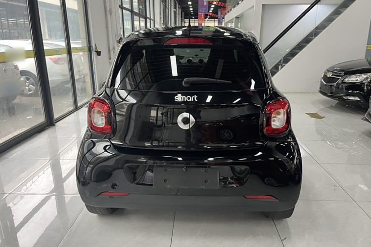 Used smart forfour 2016 1.0L 52 kW Dynamic Edition Exterior 2