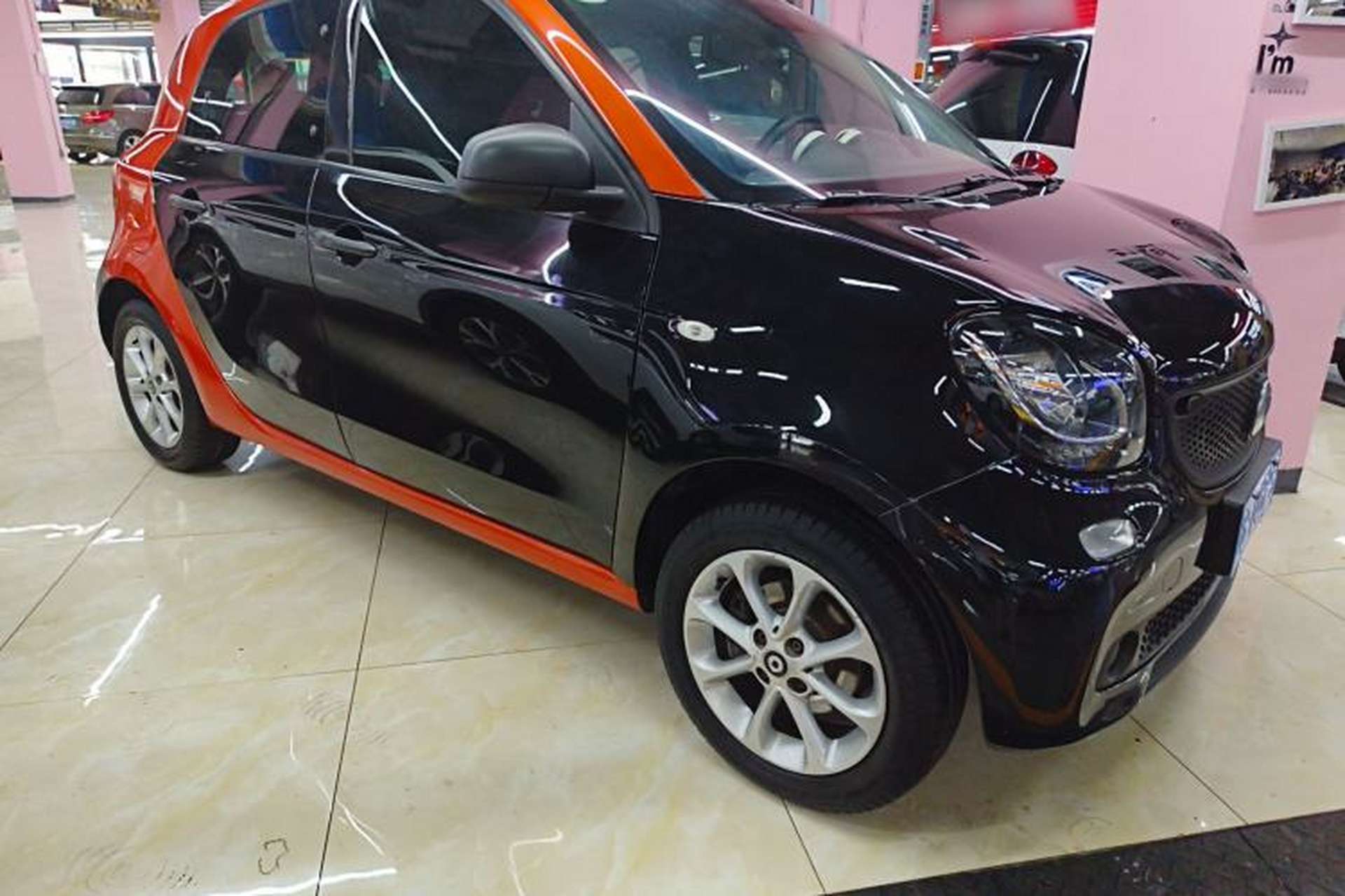 Used smart forfour 2016 1.0L 52 kW Dynamic Edition Exterior 2