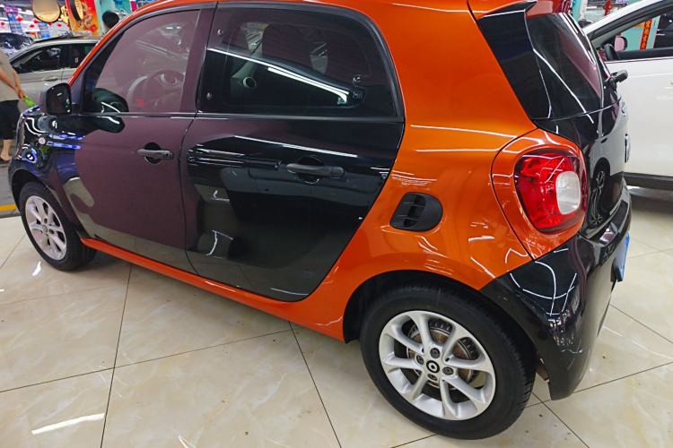 Used smart forfour 2016 1.0L 52 kW Dynamic Edition Exterior 5