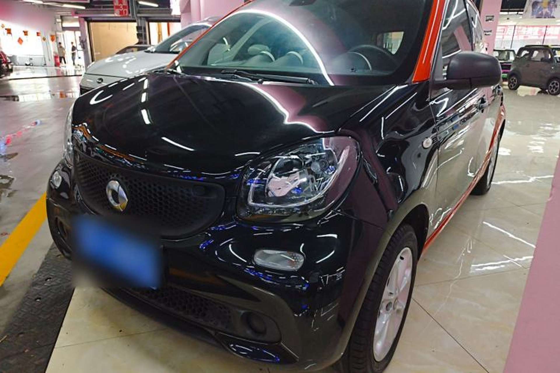 Used smart forfour 2016 1.0L 52 kW Dynamic Edition Front Left 45 Deg