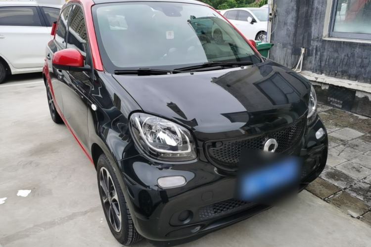 Used smart forfour 2016 1.0L 52 kW Passion Edition Front Right 45 Deg