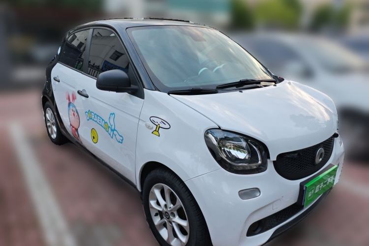 Used smart forfour 2016 1.0L 52 kW Dynamic Edition Front Right 45 Deg