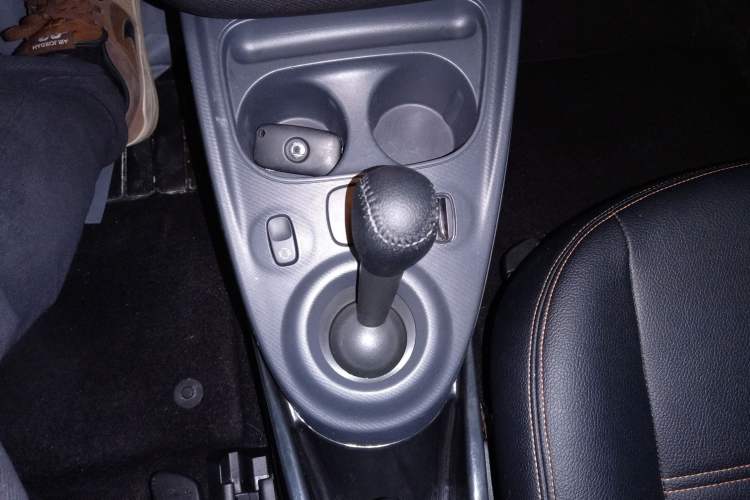Used smart forfour 2016 1.0L 52 kW Dynamic Edition Gear Lever