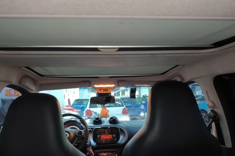 Used smart forfour 2016 1.0L 52 kW Passion Edition Headliner