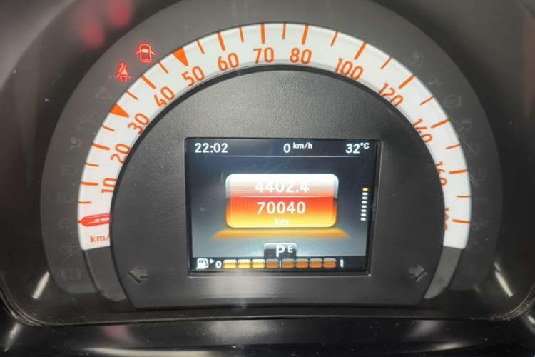 Used smart forfour 2016 1.0L 52 kW Passion Edition Instrument Cluster
