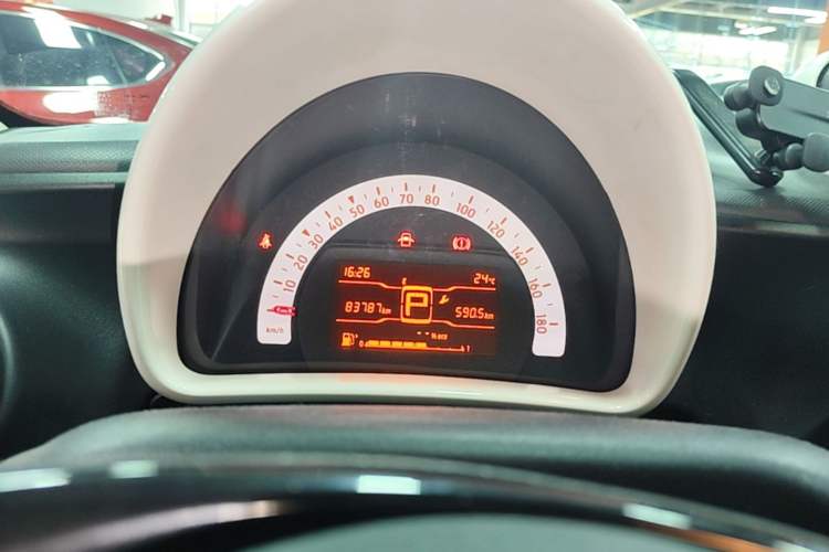 Used smart forfour 2016 1.0L 52 kW Dynamic Edition Instrument Cluster