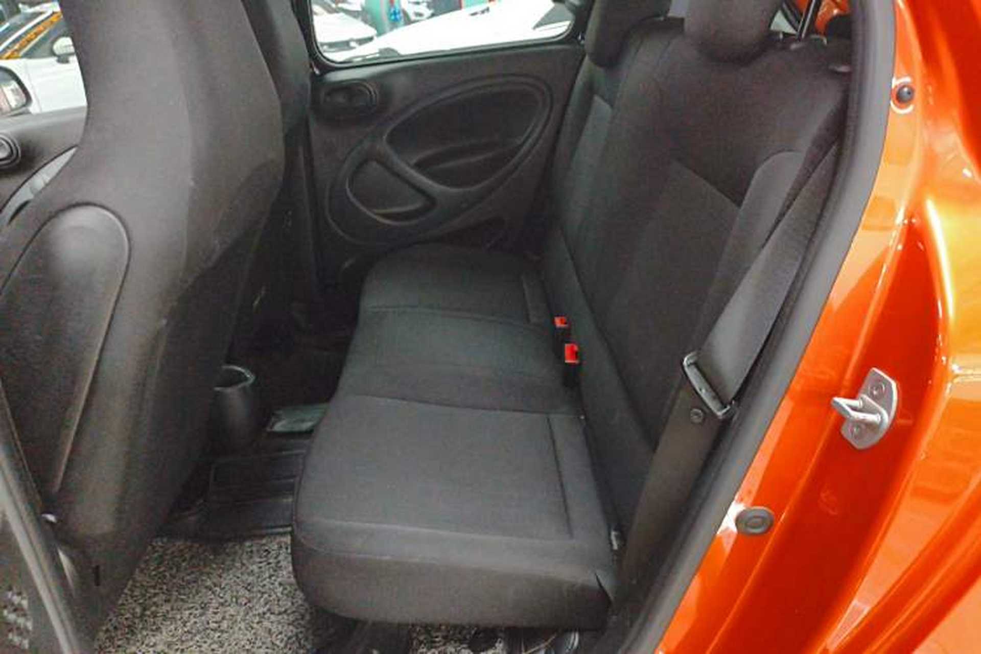 Used smart forfour 2016 1.0L 52 kW Dynamic Edition Interior 1