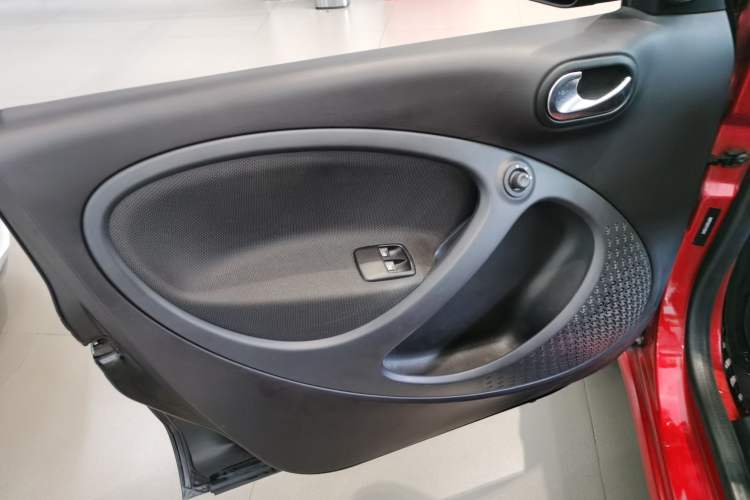 Used smart forfour 2016 0.9T 66 kW Pioneer Edition Left Front Door Interior