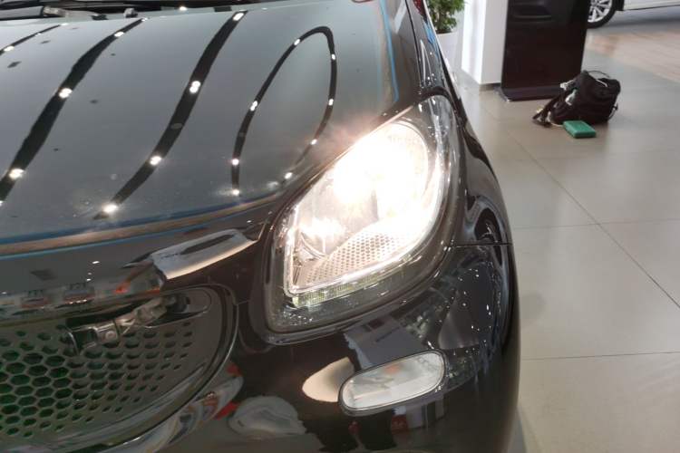 Used smart forfour 2016 0.9T 66 kW Pioneer Edition Left Front Headlight
