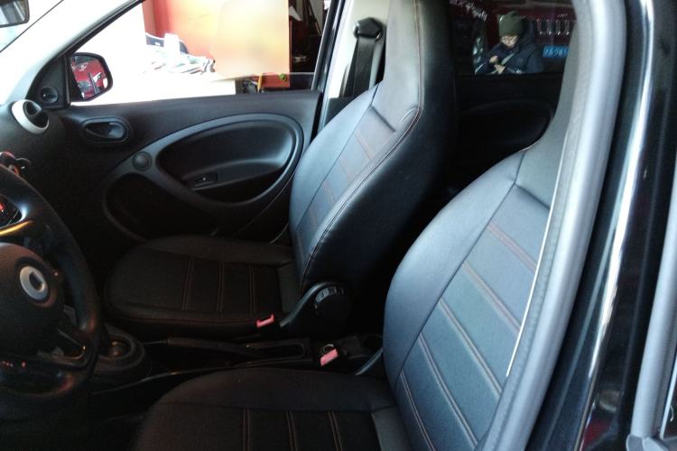 Used smart forfour 2016 1.0L 52 kW Dynamic Edition Left Front Seat
