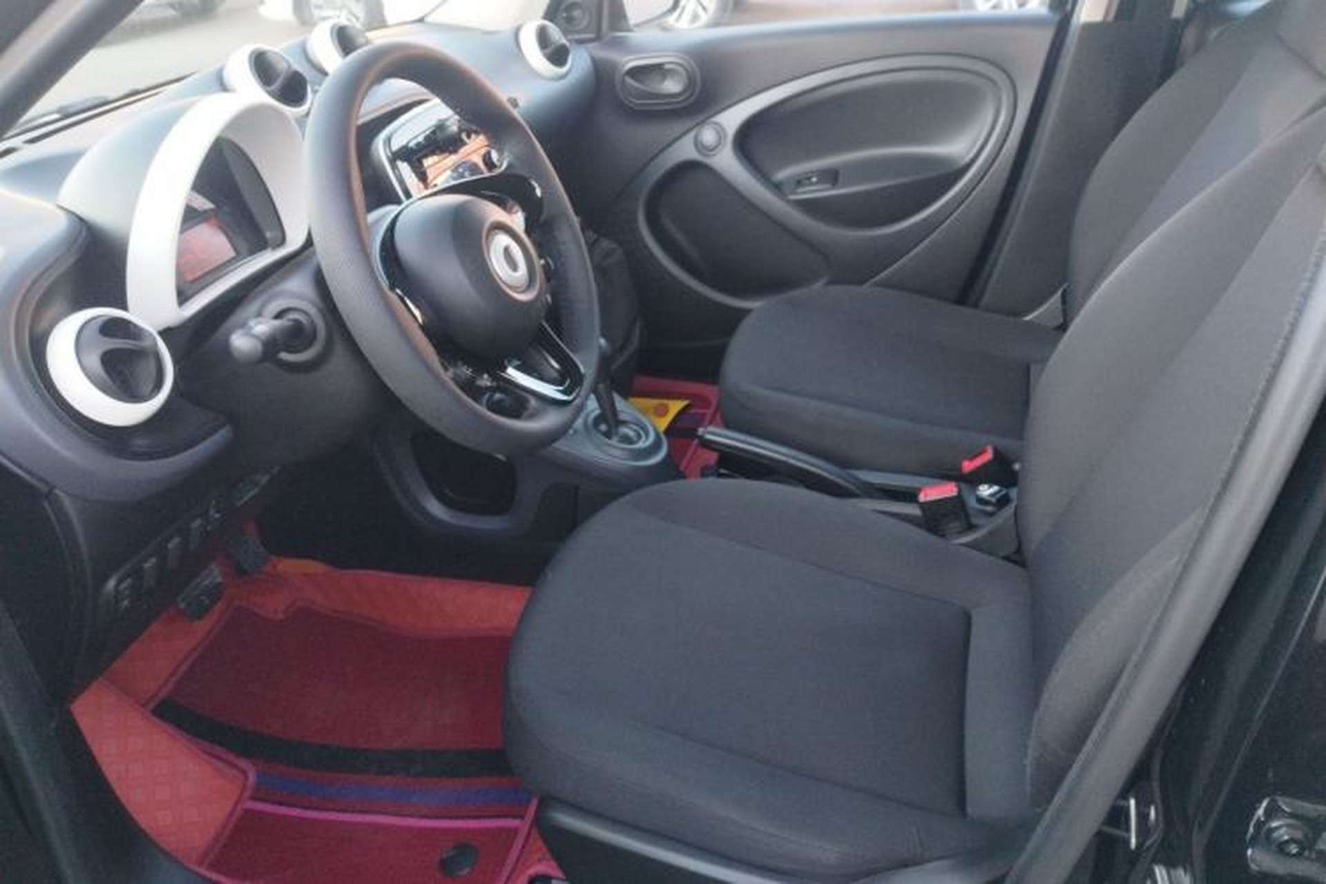 Used smart forfour 2016 1.0L 52 kW Dynamic Edition Left Front Seat
