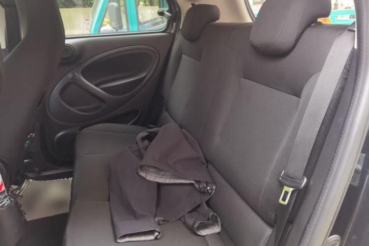 Used smart forfour 2016 1.0L 52 kW Dynamic Edition Left Rear Seat