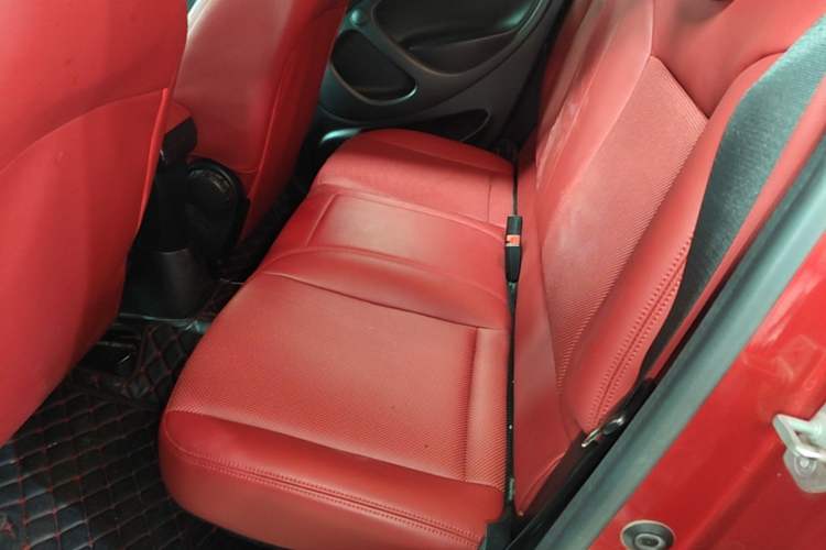 Used smart forfour 2016 1.0L 52 kW Dynamic Edition Left Rear Seat