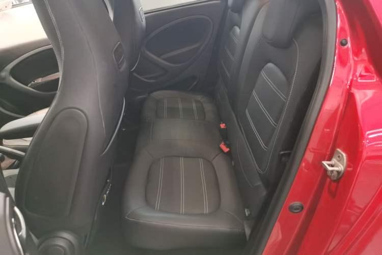Used smart forfour 2016 0.9T 66 kW Pioneer Edition Left Rear Seat