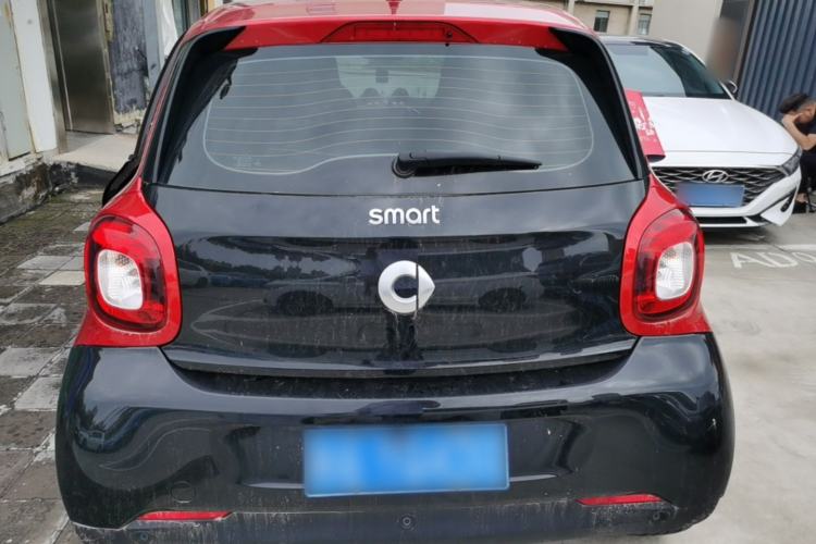 Used smart forfour 2016 1.0L 52 kW Passion Edition Rear
