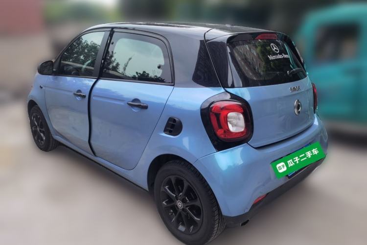 Used smart forfour 2016 1.0L 52 kW Dynamic Edition Rear Left 45 Deg