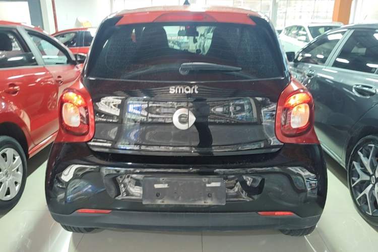 Used smart forfour 2016 1.0L 52 kW Dynamic Edition Rear