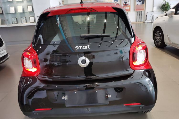 Used smart forfour 2016 0.9T 66 kW Pioneer Edition Rear