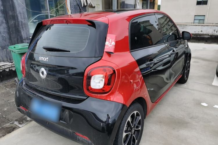 Used smart forfour 2016 1.0L 52 kW Passion Edition Rear Right 45 Deg