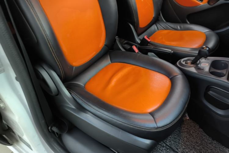 Used smart forfour 2016 1.0L 52 kW Passion Edition Right Front Seat