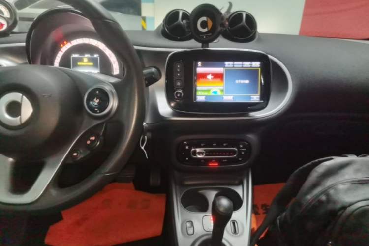 Used smart forfour 2016 0.9T 66 kW Pioneer Edition Audio And AC Panel