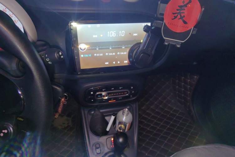 Used smart forfour 2016 1.0L 52 kW Dynamic Edition Audio And AC Panel
