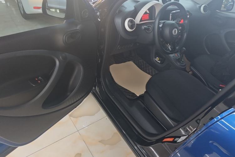 Used smart forfour 2016 1.0L 52 kW Dynamic Edition Driver Seat