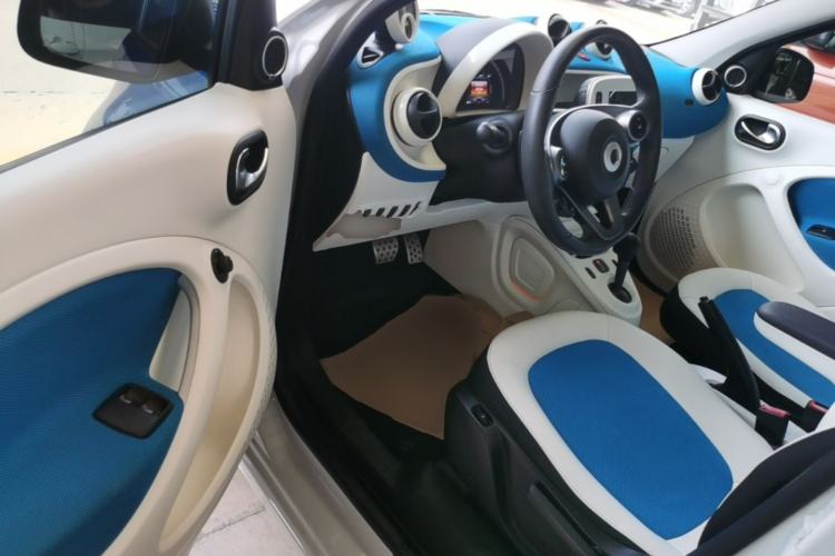 Used smart forfour 2016 0.9T 66 kW Ultimate Edition Driver Seat