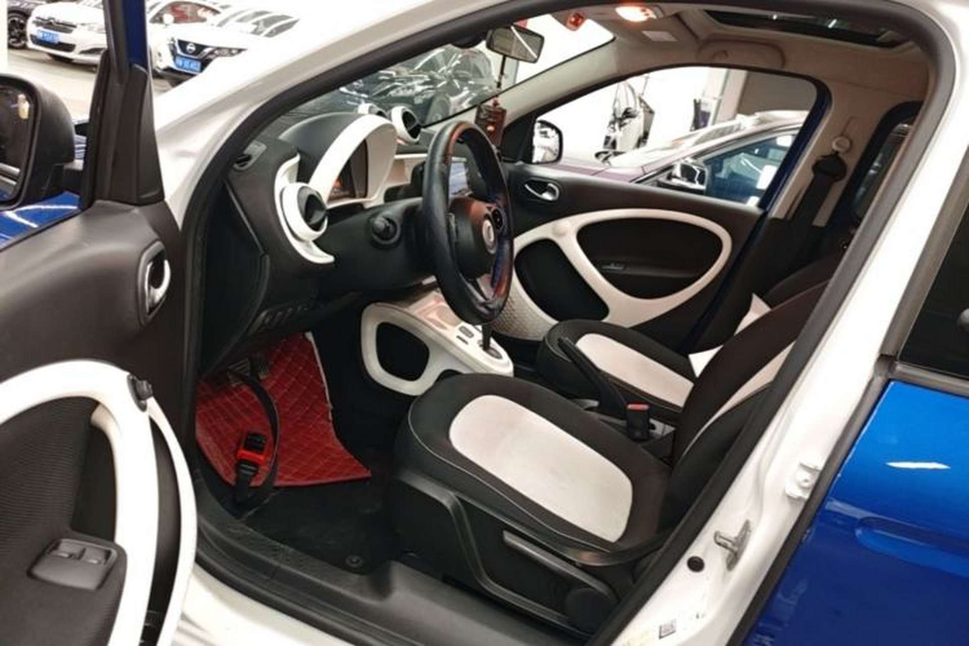 Used smart forfour 2016 1.0L 52 kW Passion Edition Driver Seat