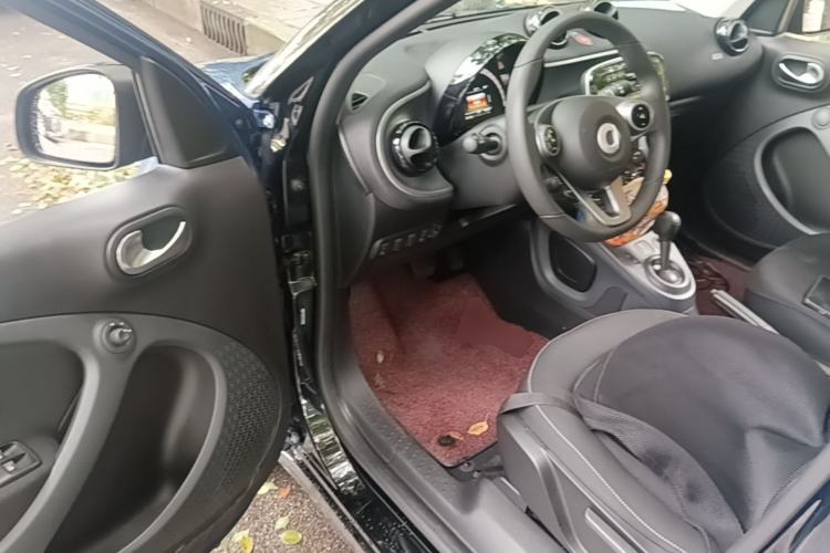 Used smart forfour 2016 1.0L 52 kW Passion Edition Driver Seat