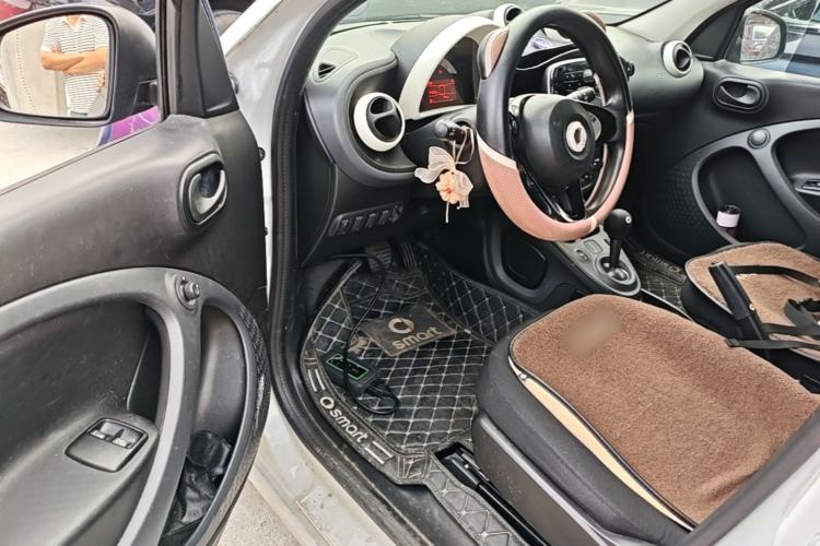 Used smart forfour 2016 1.0L 52 kW Dynamic Edition Driver Seat